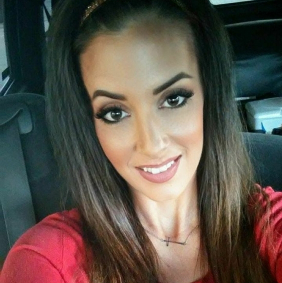 Meet your Posher, Heather rose - Picture 1 of 7